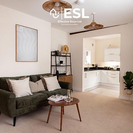 Elegant Apartment On Historic Cobbled High St Shrewsbury Town Centre Bagian luar foto