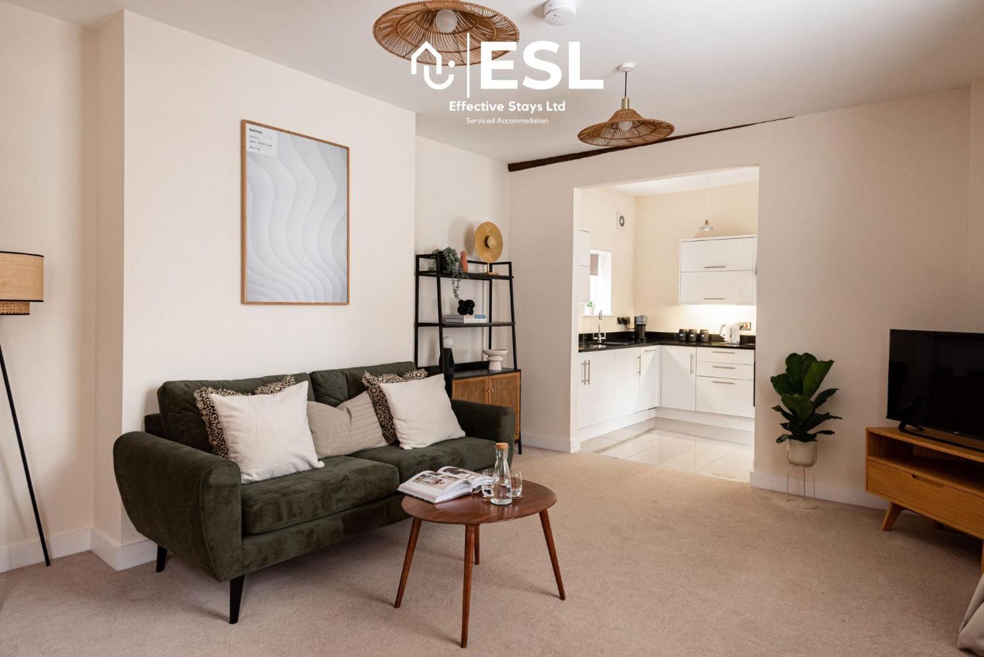 Elegant Apartment On Historic Cobbled High St Shrewsbury Town Centre Bagian luar foto